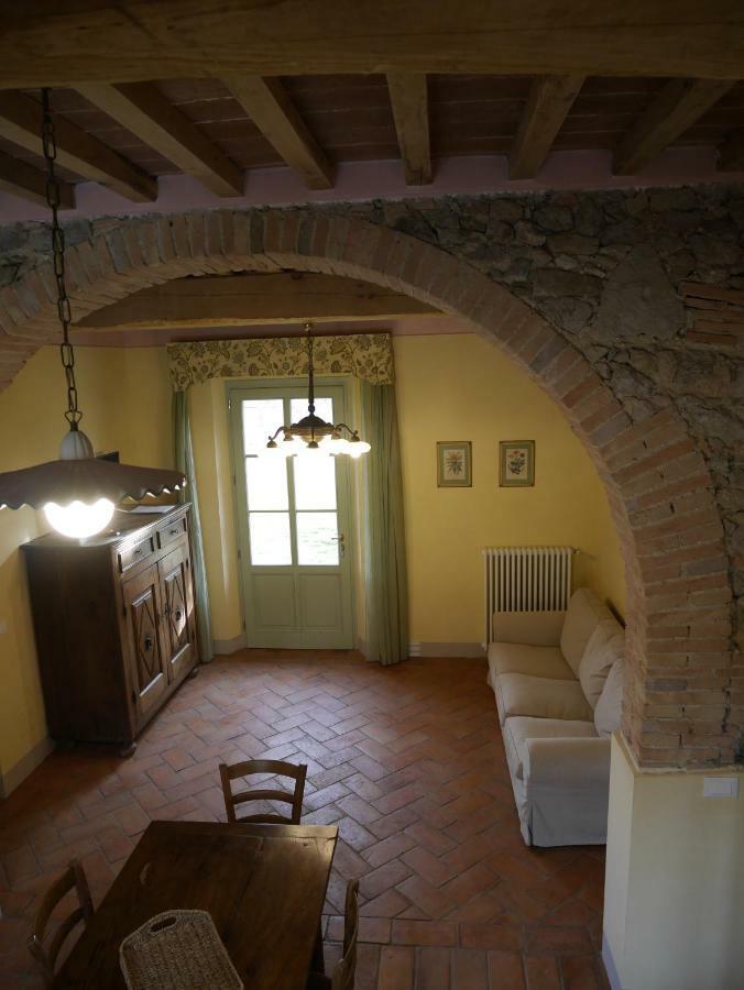 Agriturismo Podere Gianmaria Кастильончелло Экстерьер фото
