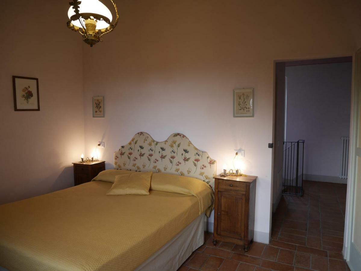 Agriturismo Podere Gianmaria Кастильончелло Экстерьер фото