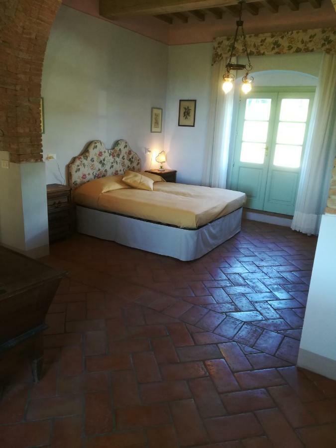Agriturismo Podere Gianmaria Кастильончелло Экстерьер фото