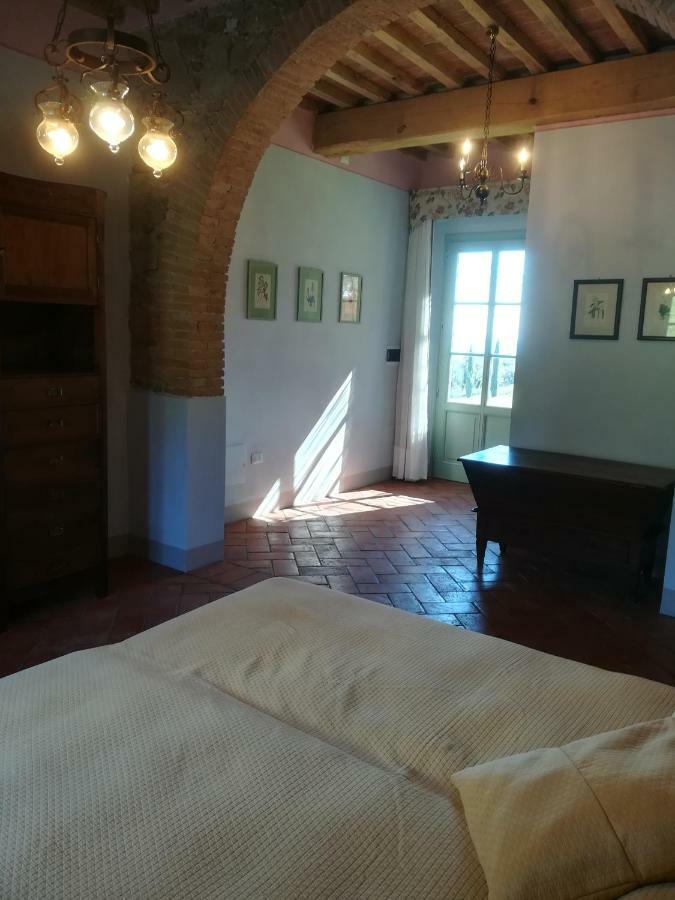 Agriturismo Podere Gianmaria Кастильончелло Экстерьер фото